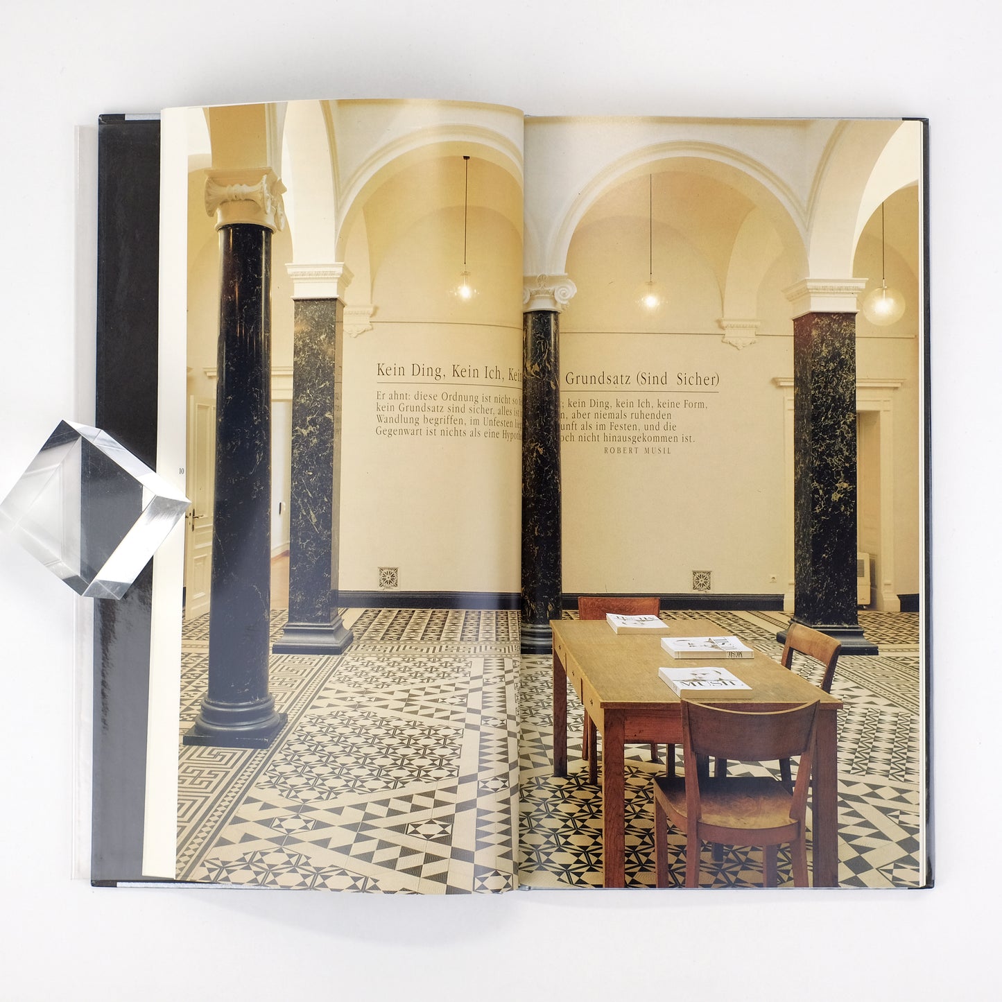 KOSUTH, Joseph; Renate Damsch-Wiehager, ed.