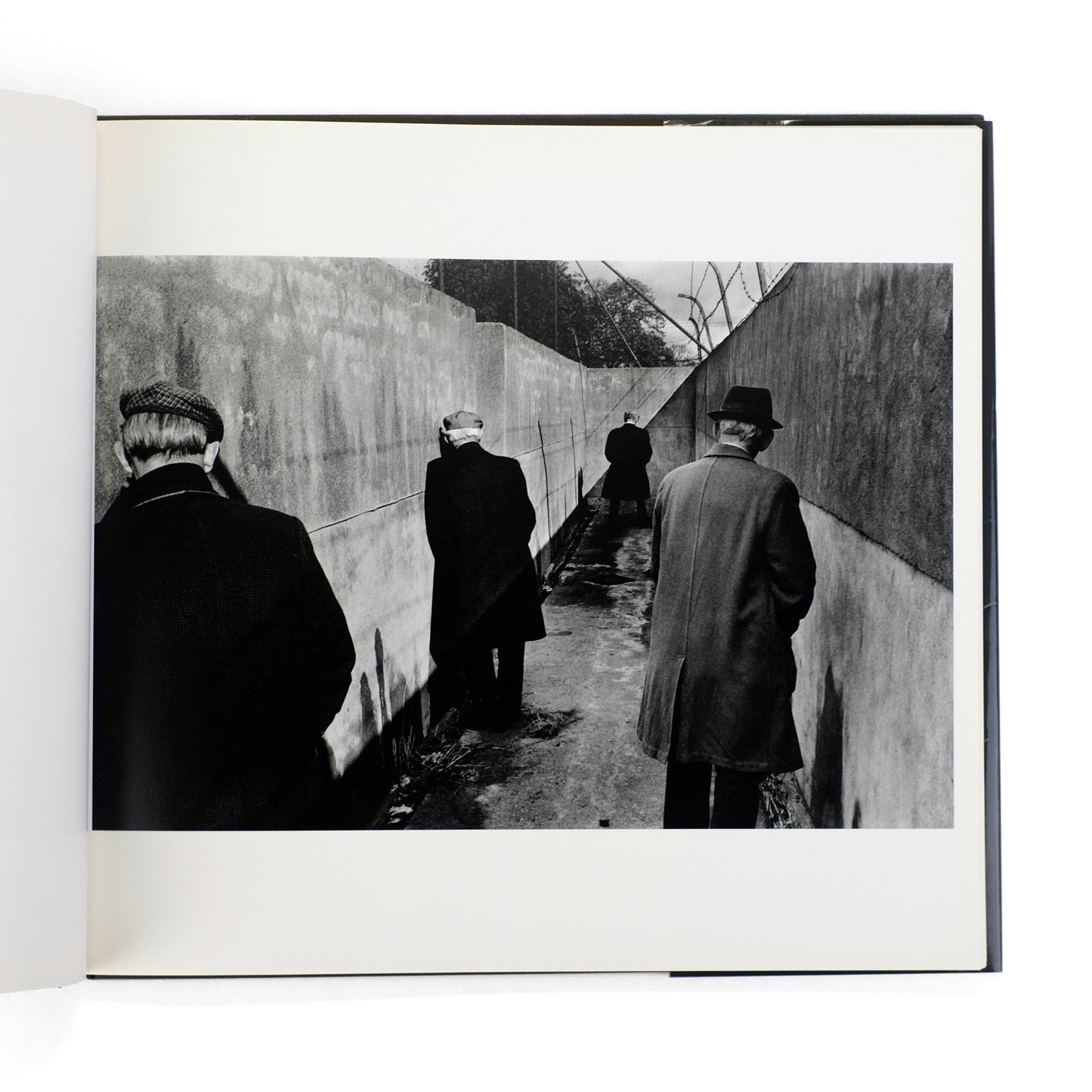 KOUDELKA, Josef; Czeslaw Milosz, essay