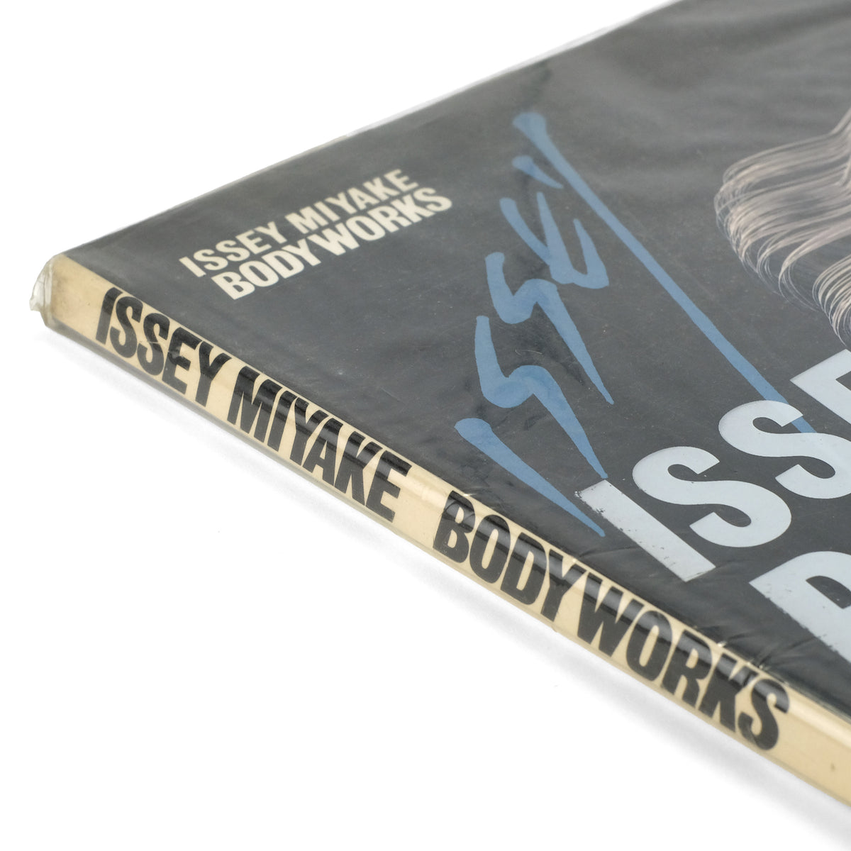 MIYAKE, Issey; Shōzō Tsurumoto, ed; Marcus Leatherdale, photos