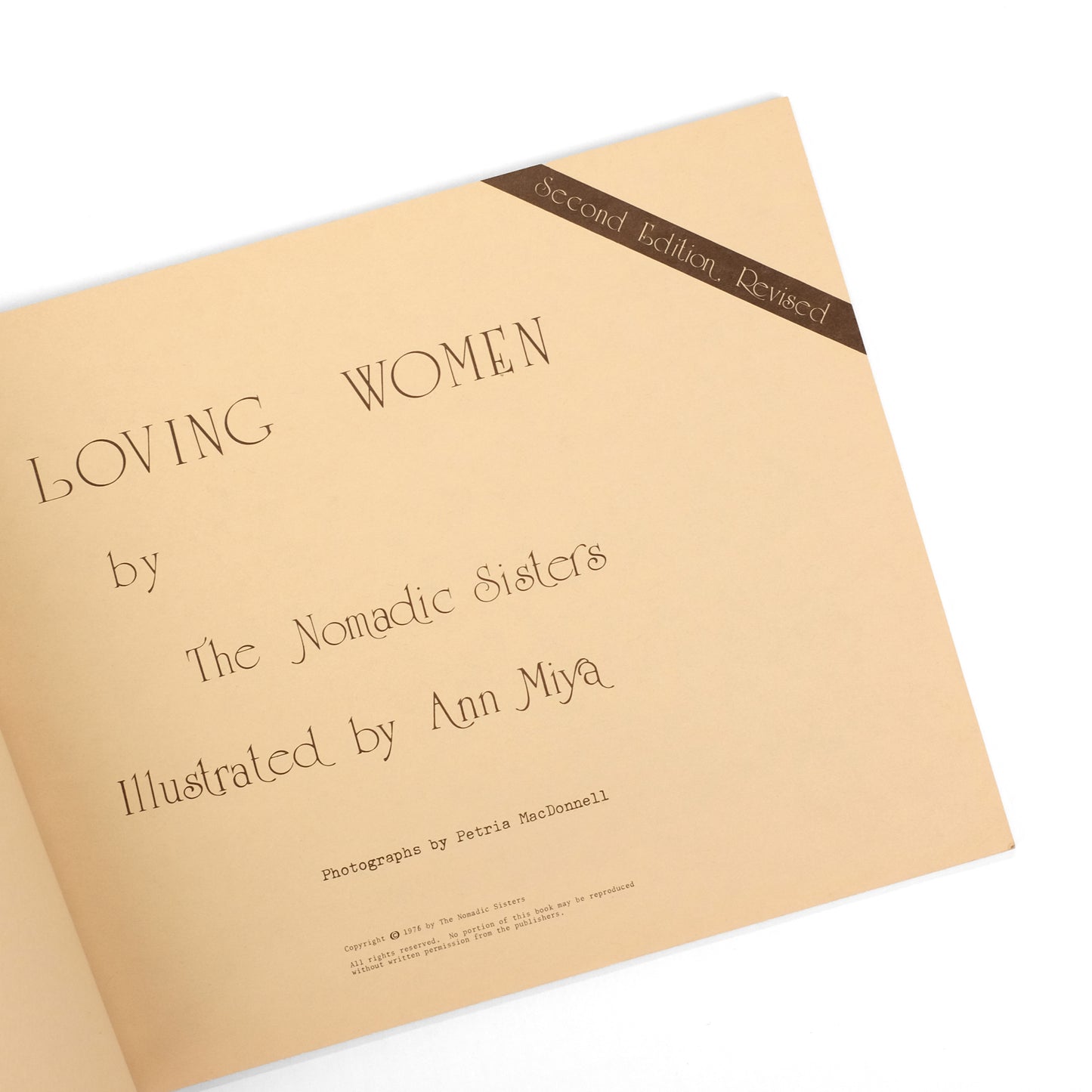 NOMADIC SISTERS; Ann Niya, illus; Petria MacDonnell, photo